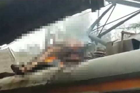 【閲覧注意】電車の上に登ったらどうなるか知ってる？（動画あり）