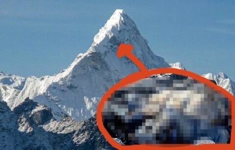 【閲覧注意】エベレスト山の8229mにある「コレ」を持ち帰ったら1300万円貰えるらしい…（動画あり）