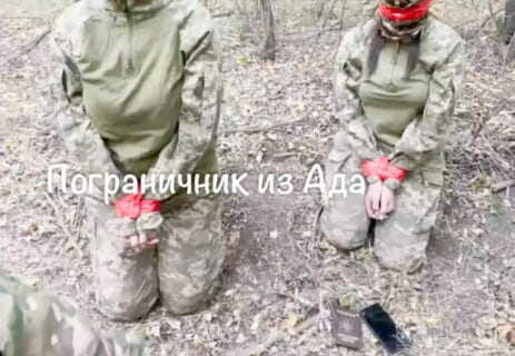 【衝撃映像】ロシア軍に捕まったウクライナの女性兵士、この後100％・・・